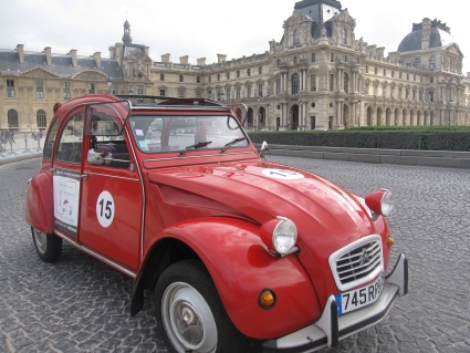 2CV in front of the Louvre photo by Rob McFarland